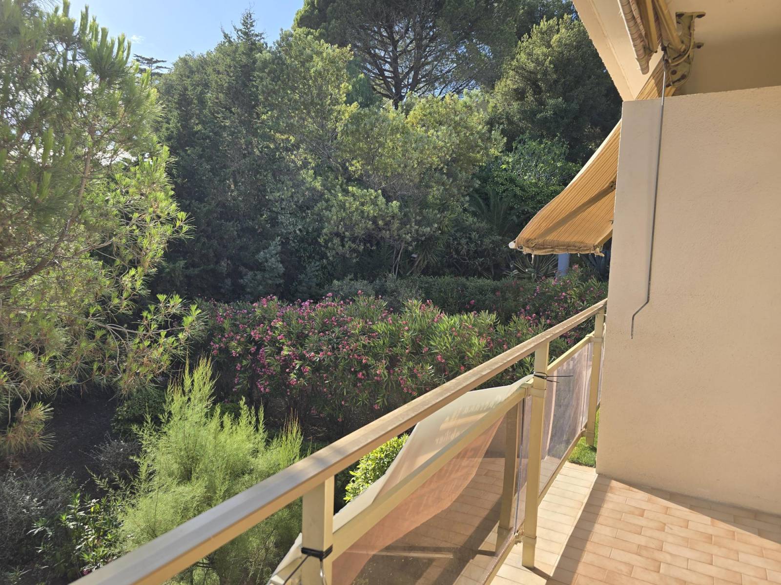 appartement 2 pièces à vendre à six fours