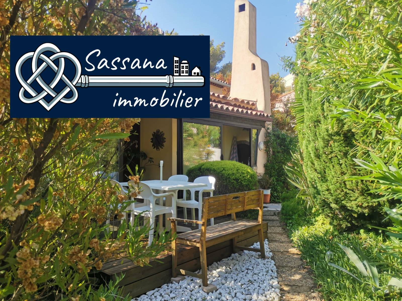 VILLA SAINT MANDRIER DE 6 PIECES A PIN ROLLAND