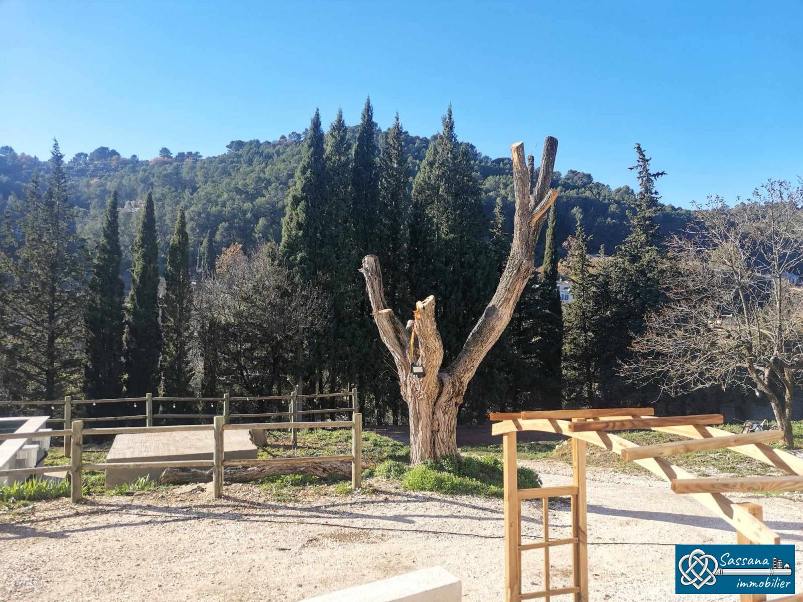 VENTE SOLLIES TOUCAS MAISON DE MAITRE