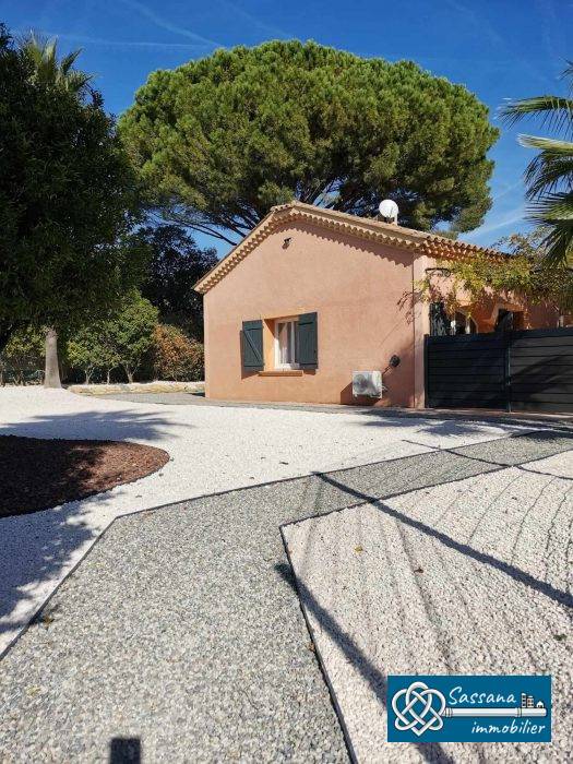 Appartement 2 pièces à vendre rez-de-jardin dans maison à Sanary-sur-Mer 83