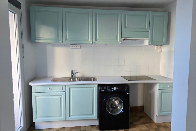 APPARTEMENT TYPE 1 Meublé à TOULON OUEST DANS RESIDENCE AVEC GARDIEN