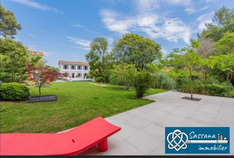 Charmante bastide de 1862 entièrement rénovée en vente à La Seyne-sur-Mer