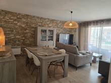 Notre zone d'activité pour ce service Maison de plain pied moderne avec piscine à vendre à